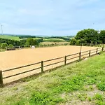 Апартаменты Revival Ranch *