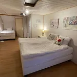 Revival Ranch Апартаменты Бюллинген